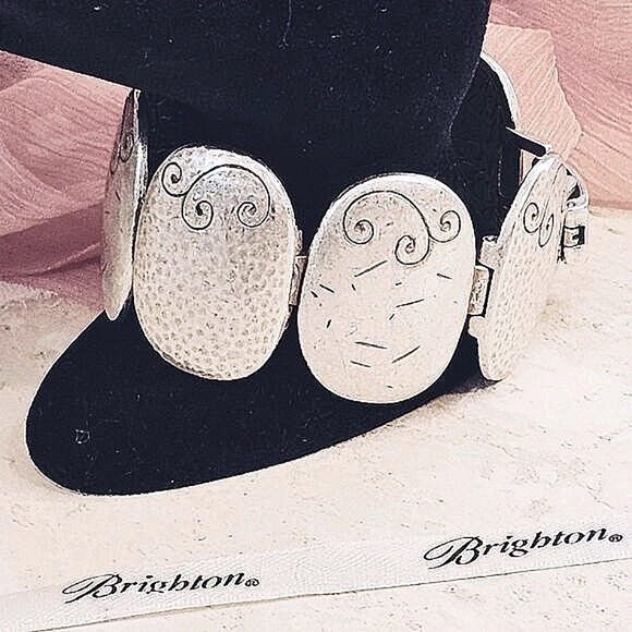 Brighton Natural Elements Brushed Silver Hammered Textured Bracelet - Picture 3 of 6